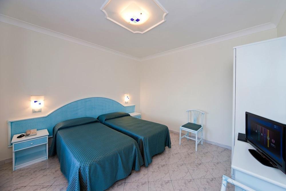 Hotel Bellevue Benessere & Relax ايسكيا المظهر الخارجي الصورة